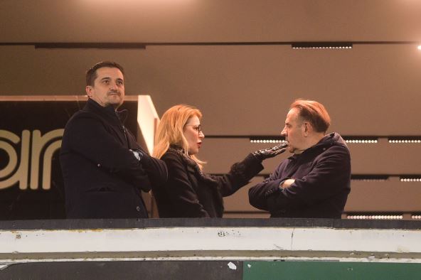 Milka Forcan i Rasim Ljajić razgovaraju u loži stadiona partizana