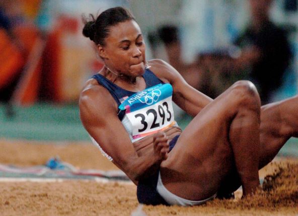 Marion Jones skok 1.jpg