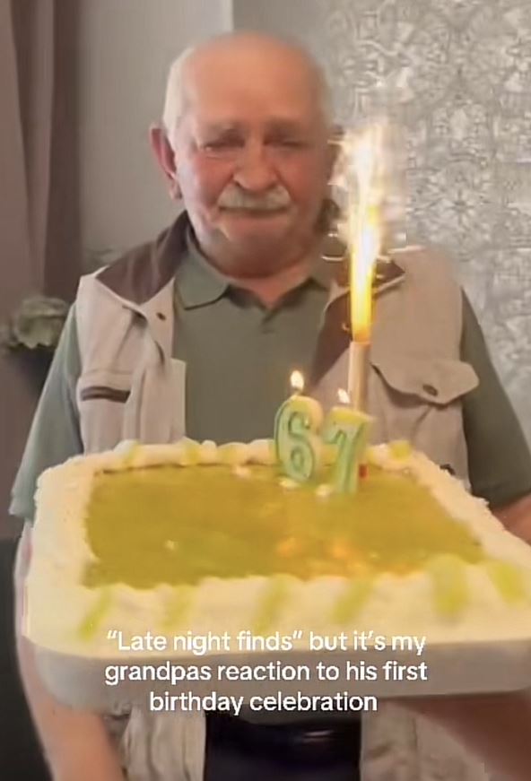 Deka prvi put slavi rođendan