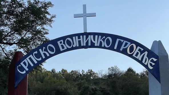 Zoran na Kajmakčalanu decenijama čuva sećanje na neznane junake (2).jpg