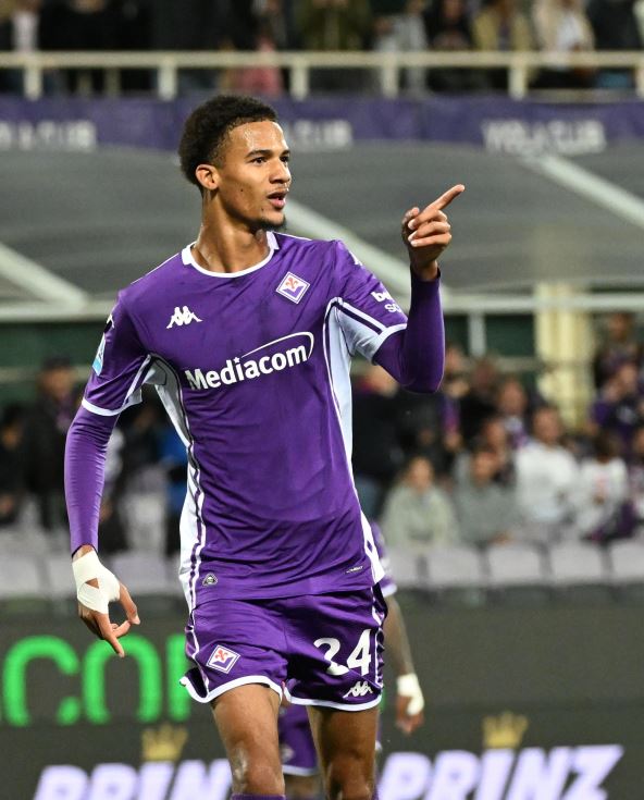 Amir Ričardson sin Šugar Reja Ričardsona