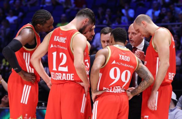 Saša Obradović drži tajm-aut Crvene zvezde