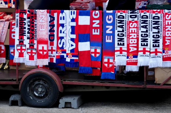 Detalj ispred stadiona pred meč Engleska - Srbija.