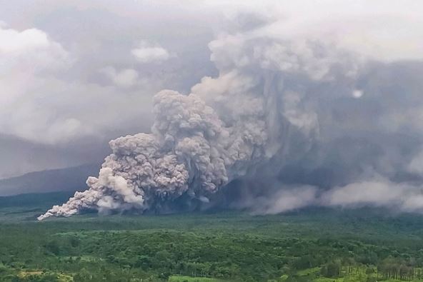 vulkan erupcija (1).jpg