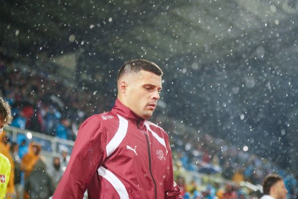 Švajcarski fudbaler Granit Džaka na utakmici u Prištini.