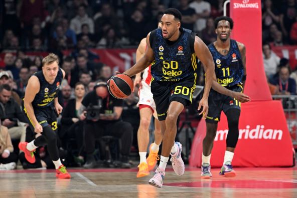 Bonzi Kolson vodi napad Fenerbahčea protiv Crvene zvezde