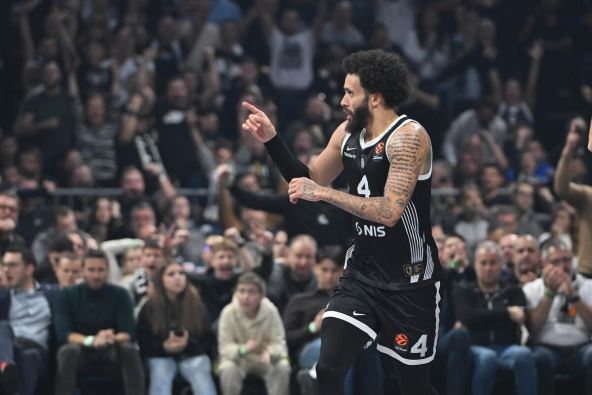 Partizan - Fenerbahče (7).jpg