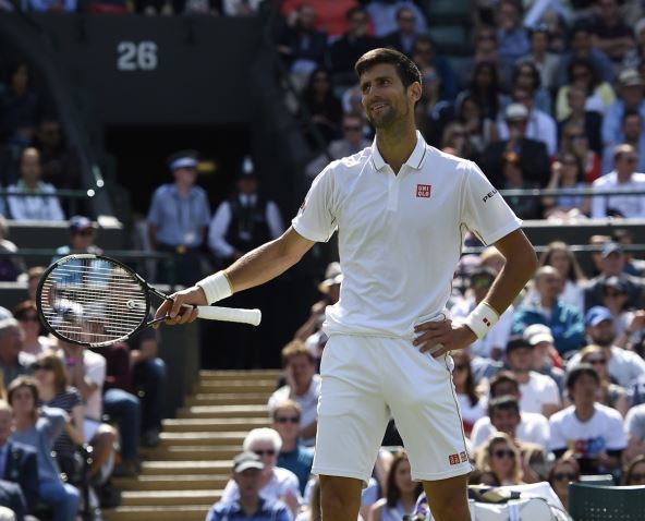 Novak Đoković u neverici nakon odigranog poena