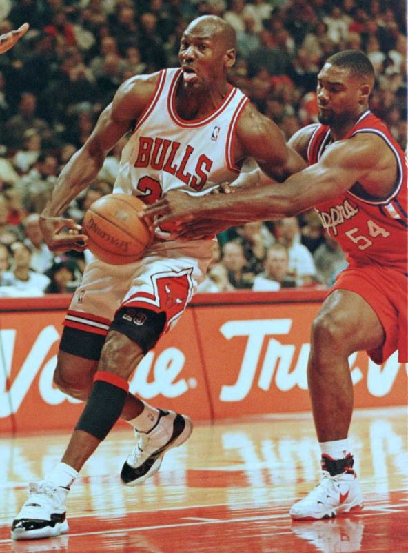 Rodni Rodžers i Majkl Džordan u duelu na Čikago Buls Klipersi