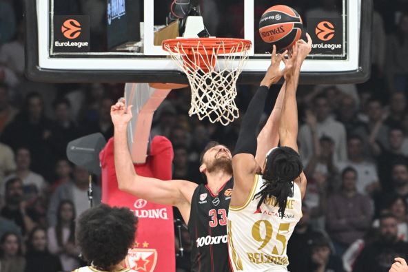 Crvena zvezda Olimpijakos (14).jpg