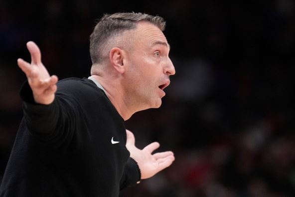 Darko Rajaković trener Toronto Reptorsa na meču protiv Njujork Niksa