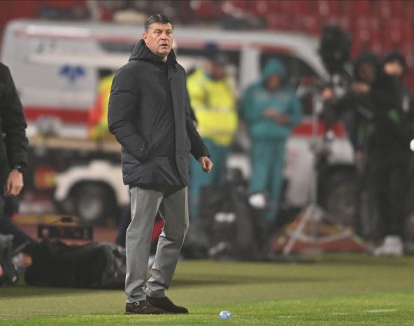 Vladan Milojević na meču Crvene zvezde i FCSB.