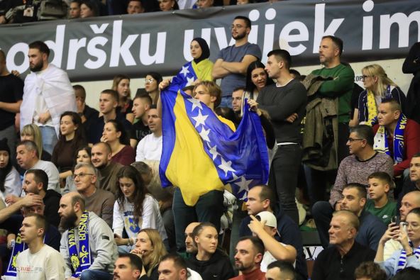 BIH srbija navijači