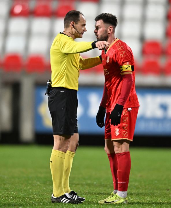 Nenad Minaković srpski sudija na utakmici Napretka