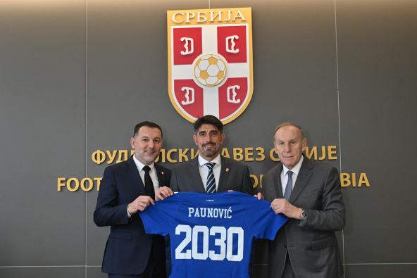 Veljko Paunović potpisao ugovor sa Radujkom i Džajićem