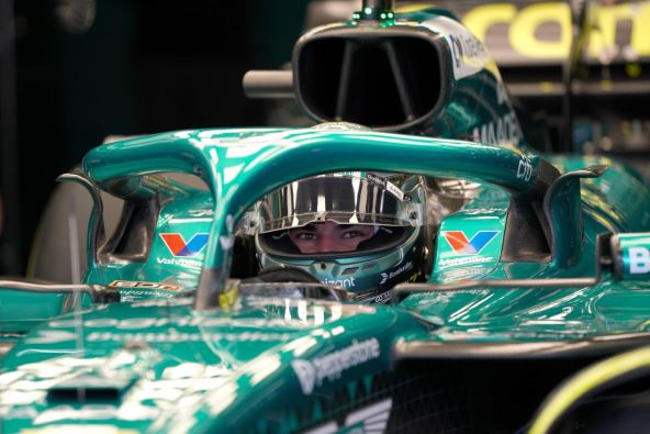 Lens Strol u bolidu Formule 1