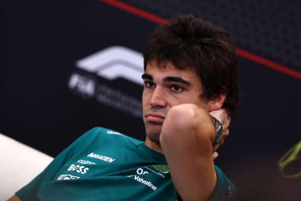 Lens Strol sedi na kauču na trci Formule 1 u Mađarskoj