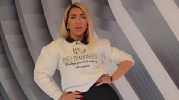 Jovana Jeremić u duksu