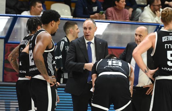 Mirko Ocokoljić vodi tajm-aut u Partizanu