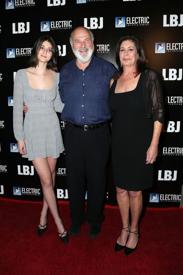 Rob Rajner sa ćerkom i ženom