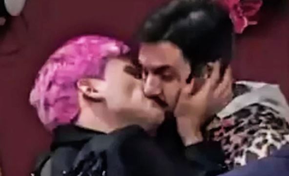 Bora Santana se ljubio sa Urošem Stanićem gej afera u Eliti