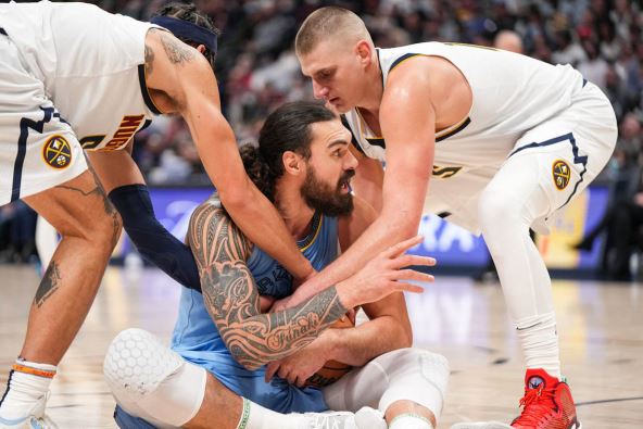 Stiven Adams (1).jpg