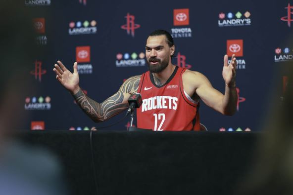 Stiven Adams (2).jpg