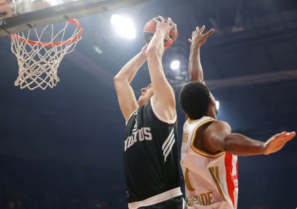 Crvena Zvezda - Virtus Bolonja (4).jpg