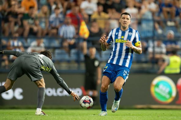 Petar Grbić na utakmici Budućnost Milsami.jpg