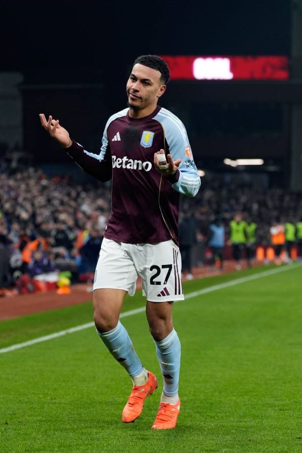 Morgan Rodžers slavi gol u Aston vili