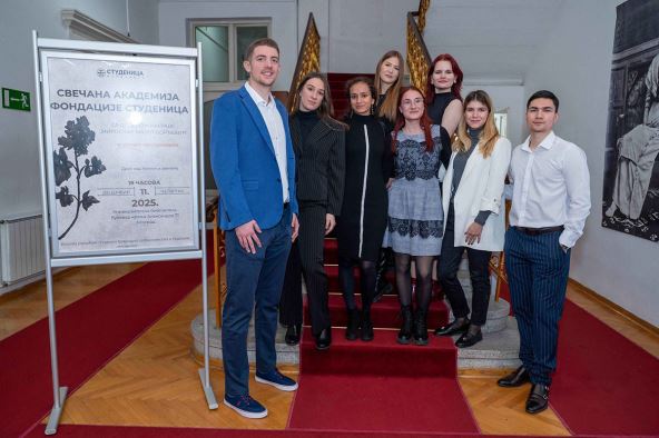 Stipendisti Fondacije Studenica copy.jpg