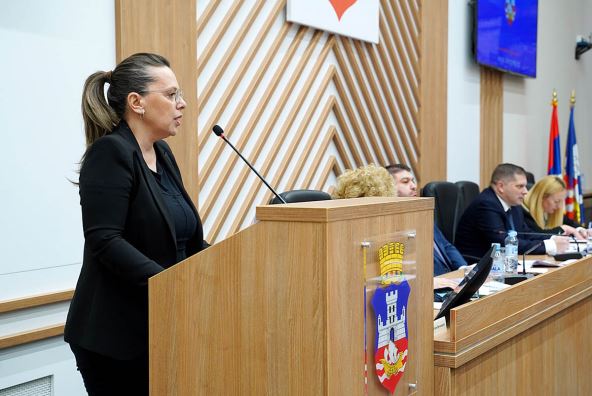 Katarina Cubric, sek.za finansije.jpg