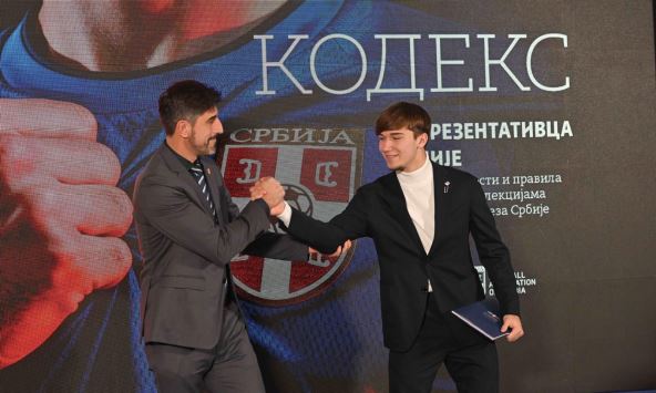 Veljko Paunović i Vasilije Kostov pozdrav na dodeli Zlatne lopte