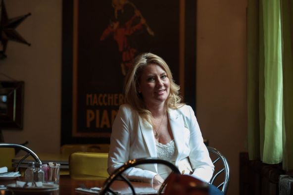 Emanuel Makron u fabrici (1).jpg