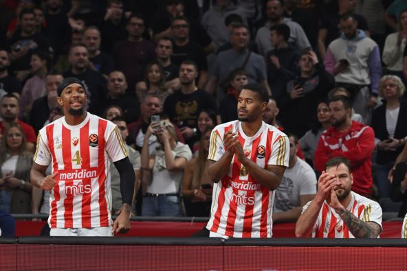 Devonte Grejem Džared Batler i Donatas Motiejunas