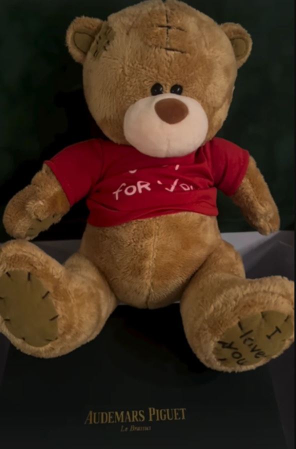 Dara Bubamara, poklon za sina