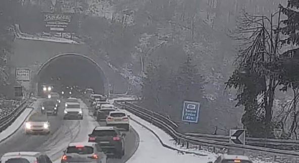 Kilometarska kolona od Zlatibora do Užica (2).jpg