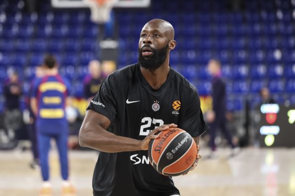 Tonje Džekiri na meču Barselone i Partizana