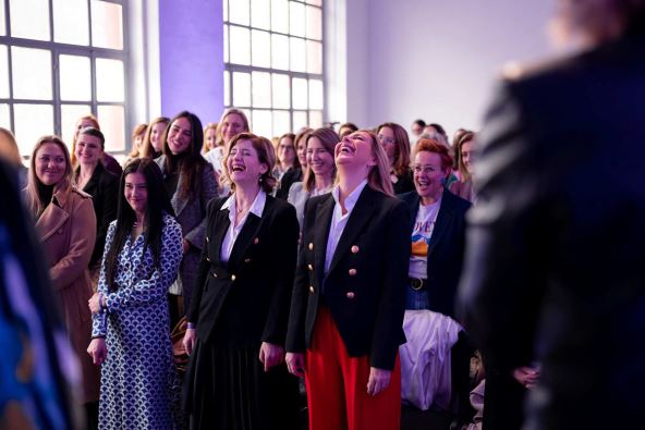 Publika (2) copy.jpg