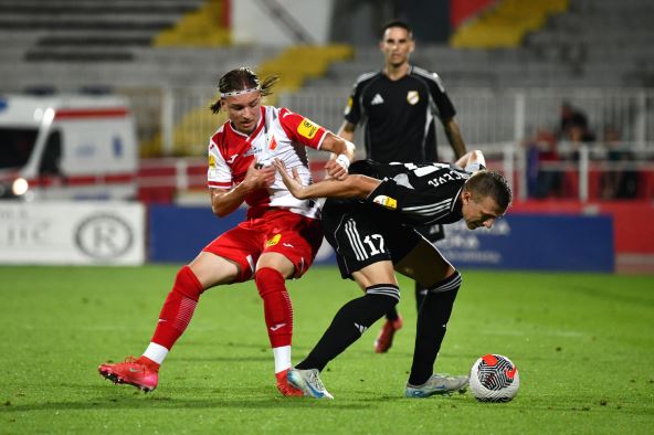 Marko Mladenović vezista Vojvodine protiv Čukaričkog