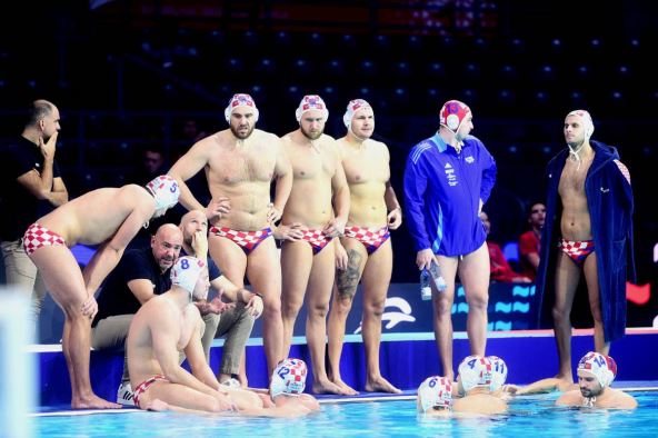 Ivica Tucak vodi tajm-aut na Evropskom prvenstvu u vaterpolu