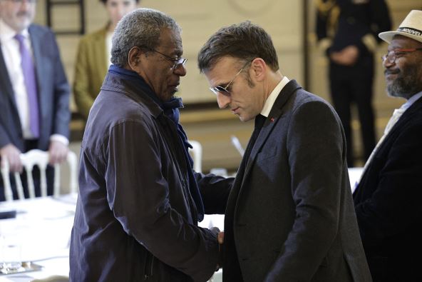 Emanuel Makron (1).jpg