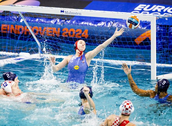 Vaterpolistkinje Srbije protiv Hrvatske.