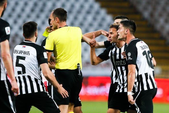 Srđan Jovanović i fudbaleri Partizana