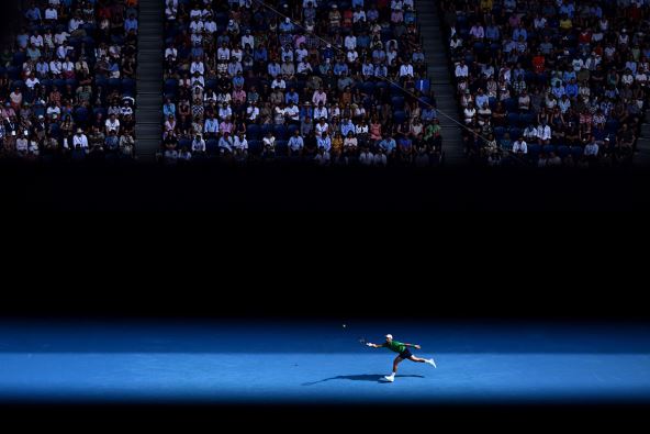 Novak Đoković - Lorenco Muzeti na Australijan openu (1).jpg