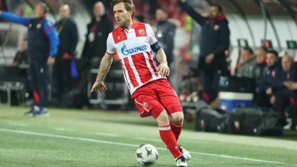 Aleksandar Katai dribla na Zvezda Selta
