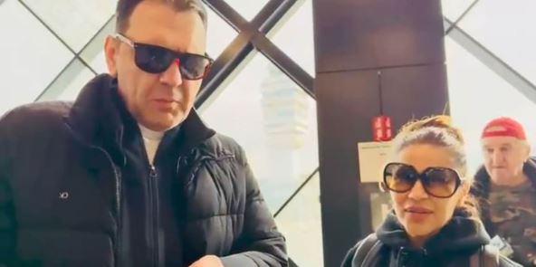 Mina Kostić I Kasper na aerodromu (2).jpg
