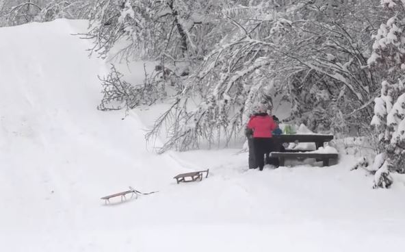 pristupačne cene skijanje na skijalištu Karaula kod Kladnja u BiH (2).jpg