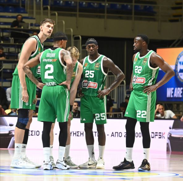 Košarkaši Panatinaikosa u hali Pionir protiv Makabija