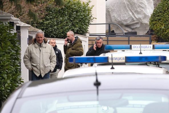 Zdravko Čolić viIa Dedinje bomba (4).jpg